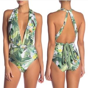 NWT Nicole Miller Large Design Your Own Look